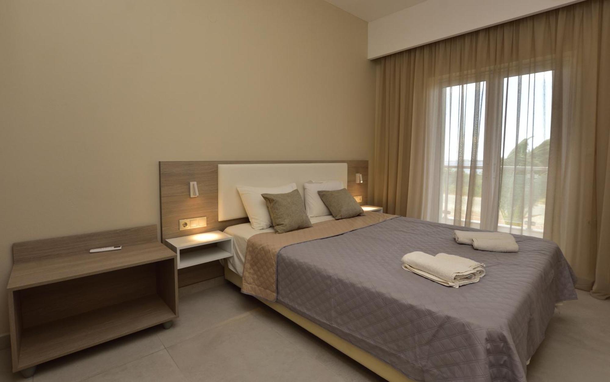 Flisvos Rooms ปาไลโอโกรา ภายนอก รูปภาพ