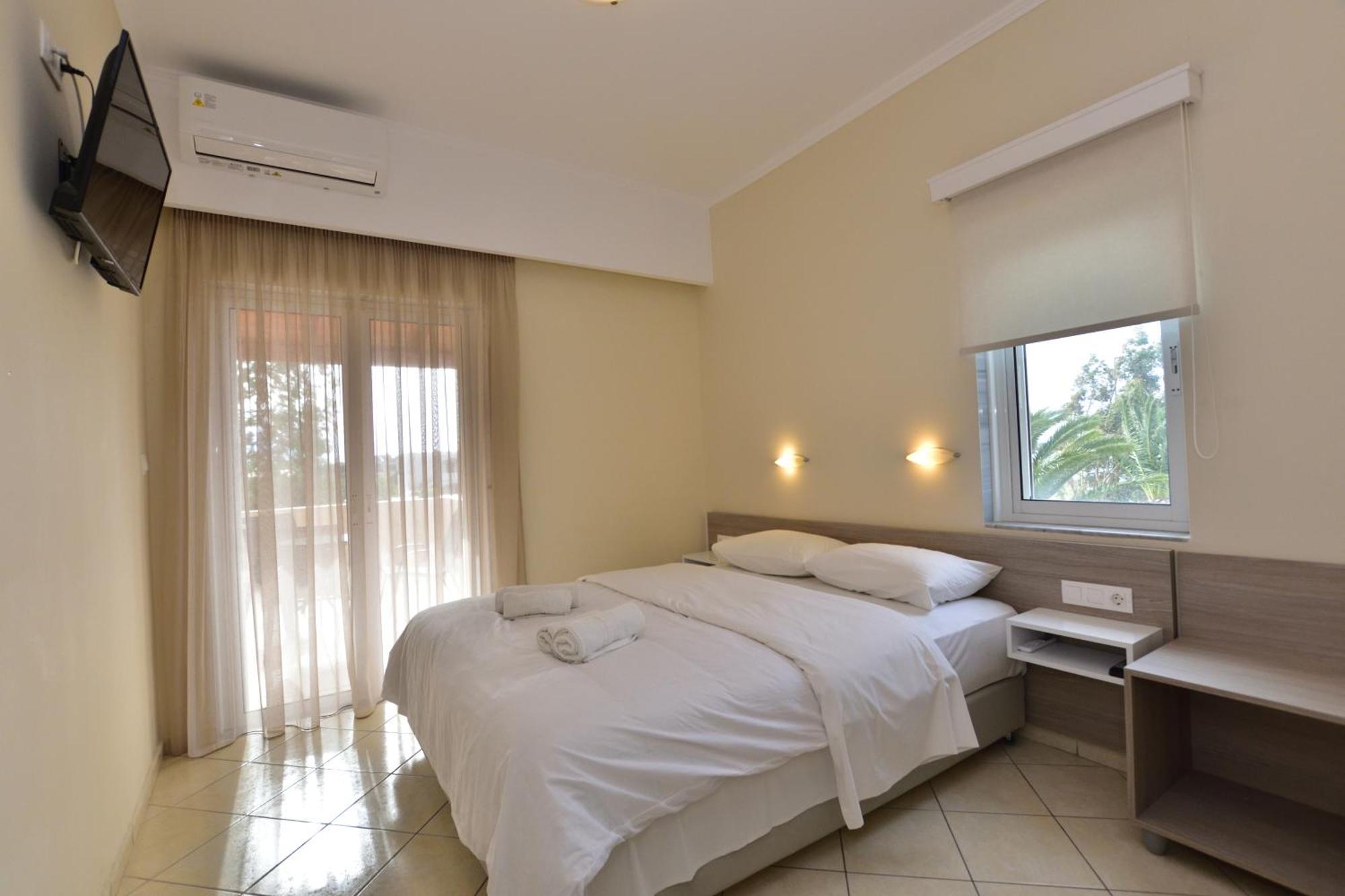 Flisvos Rooms ปาไลโอโกรา ภายนอก รูปภาพ
